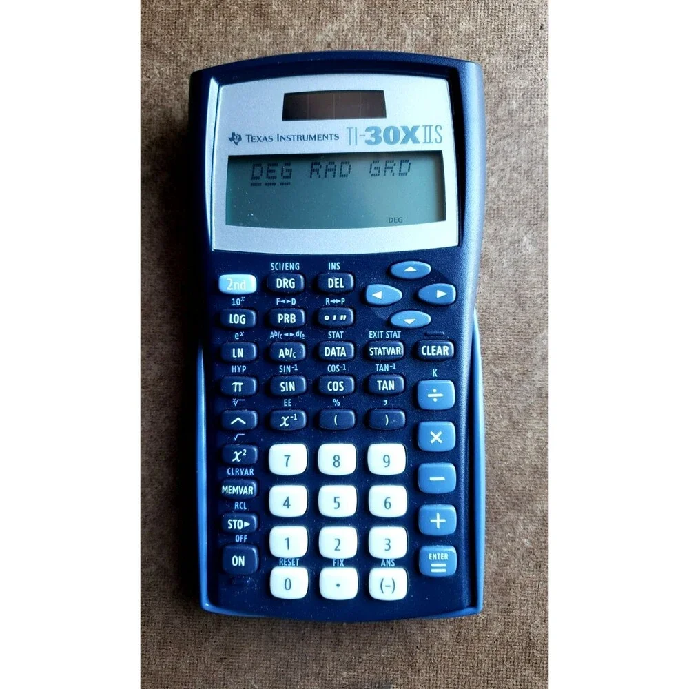 Texas Instruments TI-30X IIS SCIENTIFIC SOLAR CALCULATOR W/ Cover Tested Working